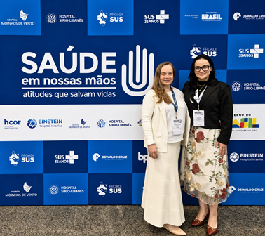 Imagem de Gerente de enfermagem participa de encontro em Brasília